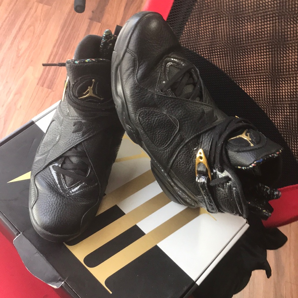 Retro Jordan 8’s Confetti’s